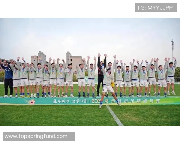 激情四溢的98足球明星表演赛重燃绿茵梦想共庆足球盛宴